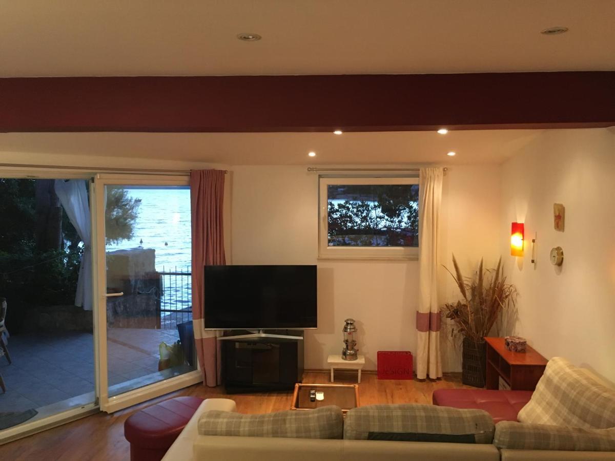 Apartment Jakov With Boat Mooring Zaboric Ngoại thất bức ảnh