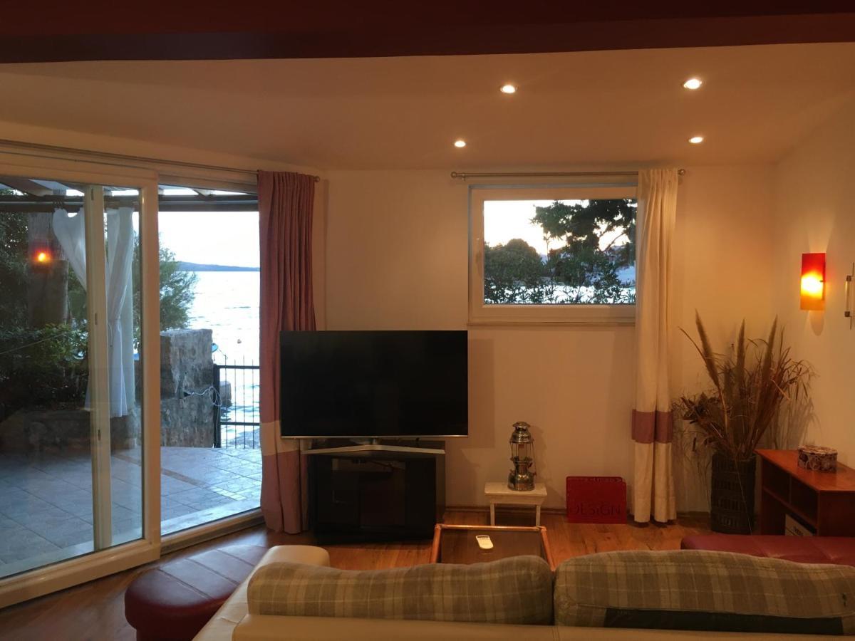 Apartment Jakov With Boat Mooring Zaboric Ngoại thất bức ảnh
