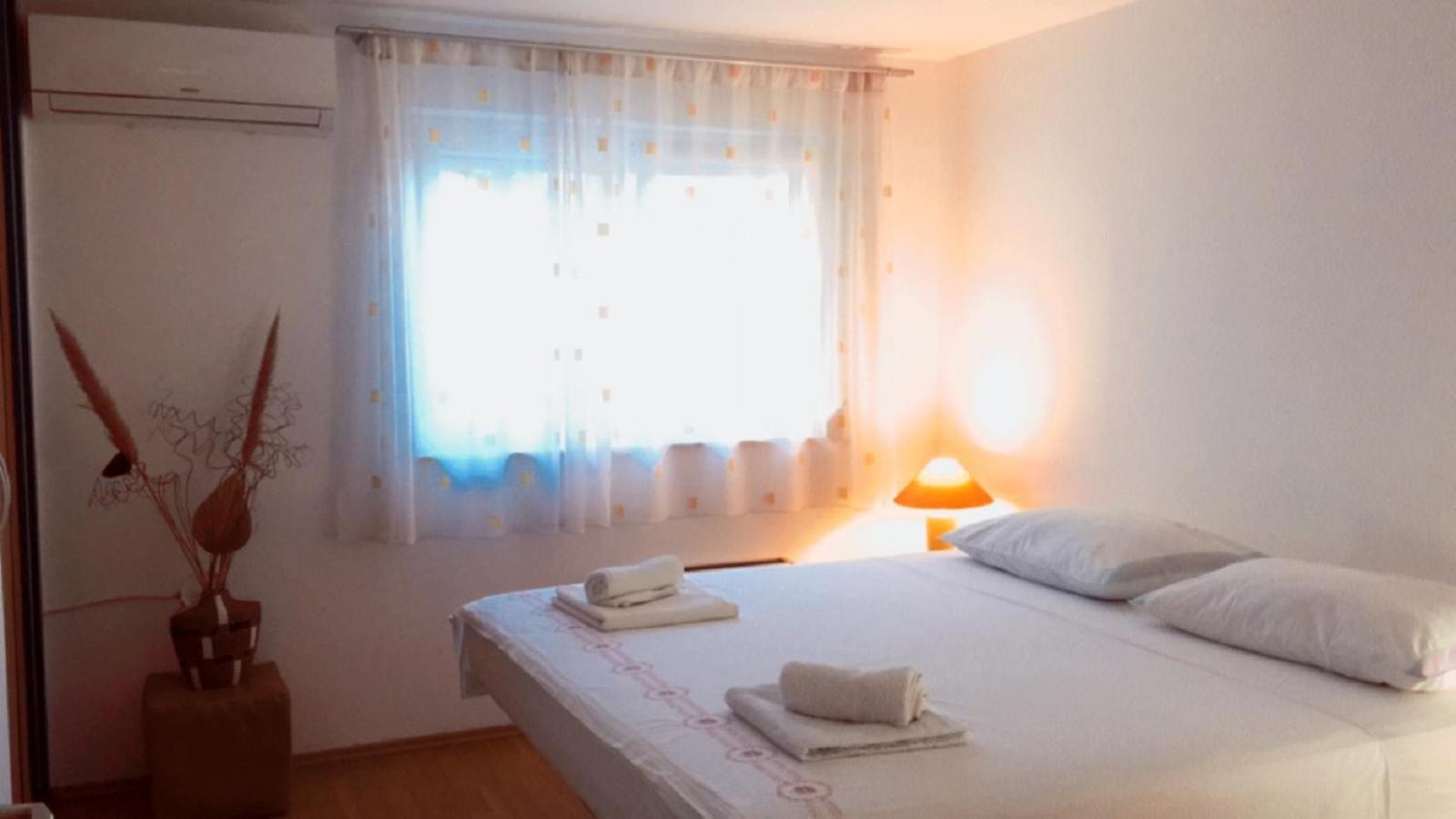 Apartment Jakov With Boat Mooring Zaboric Ngoại thất bức ảnh