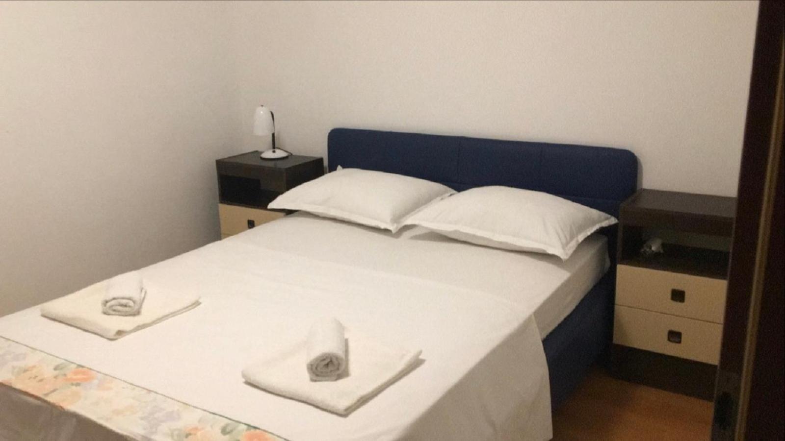 Apartment Jakov With Boat Mooring Zaboric Ngoại thất bức ảnh