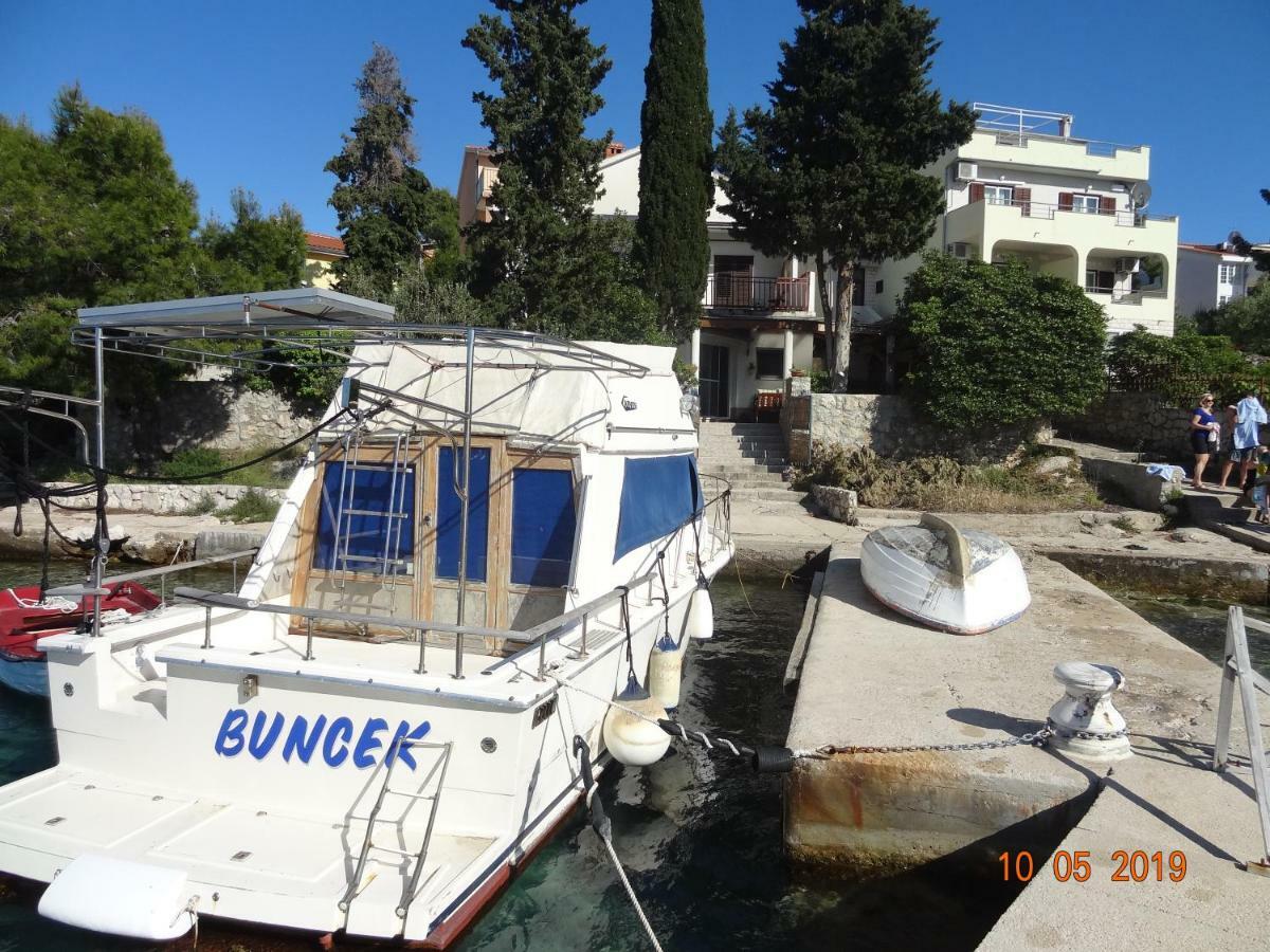Apartment Jakov With Boat Mooring Zaboric Ngoại thất bức ảnh