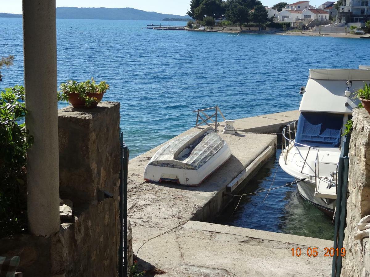 Apartment Jakov With Boat Mooring Zaboric Ngoại thất bức ảnh